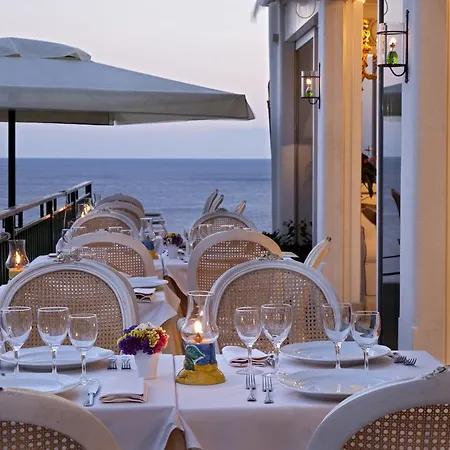 Corallium 4*
