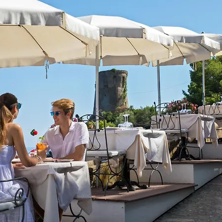 Corallium פראינו